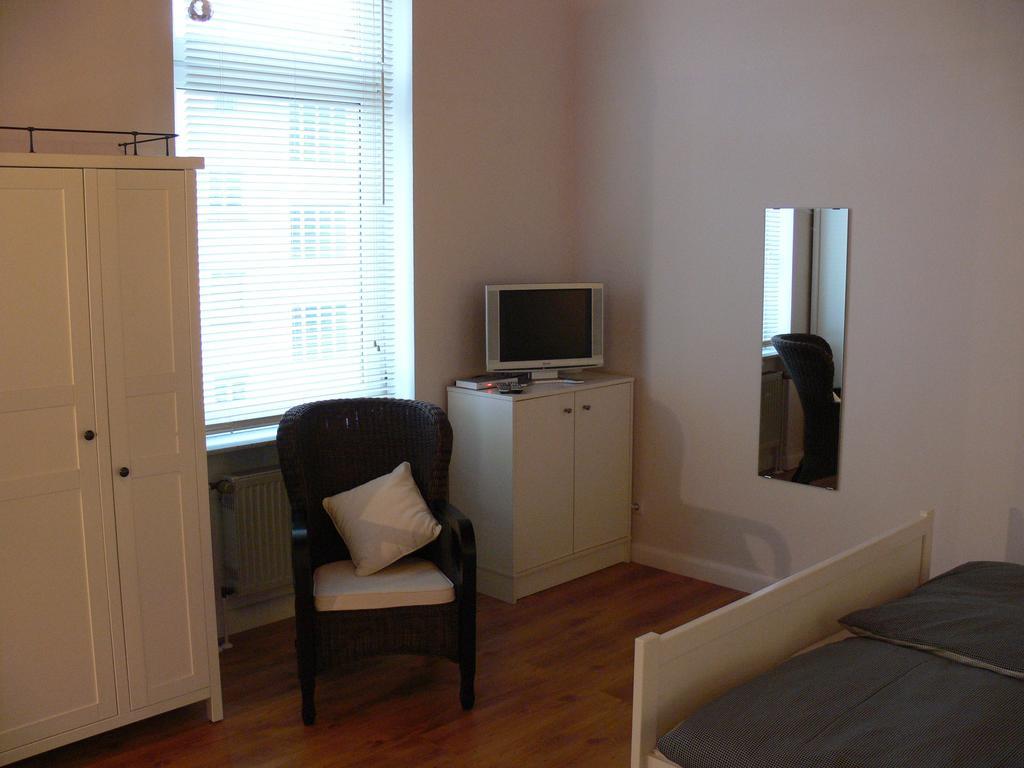 Business Flat Bahnhofstrasse Apartment Wiesbaden Room photo